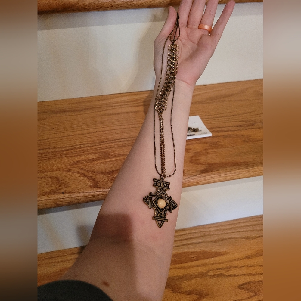 NEW Long Necklace with Pendant & Matching Earrings